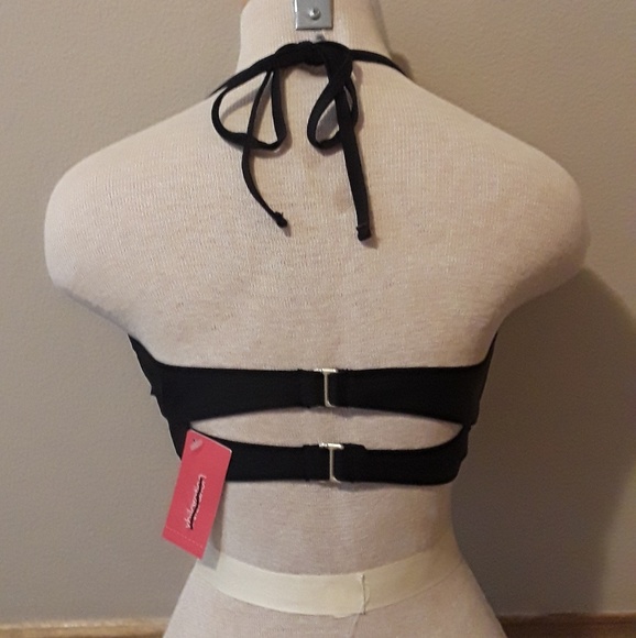 Bathing suits - Picture 4 of 5